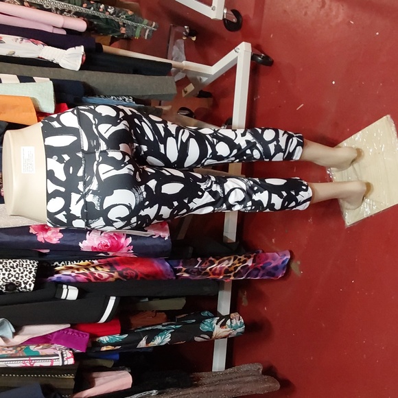 Athletic wear - Picture 4 of 5